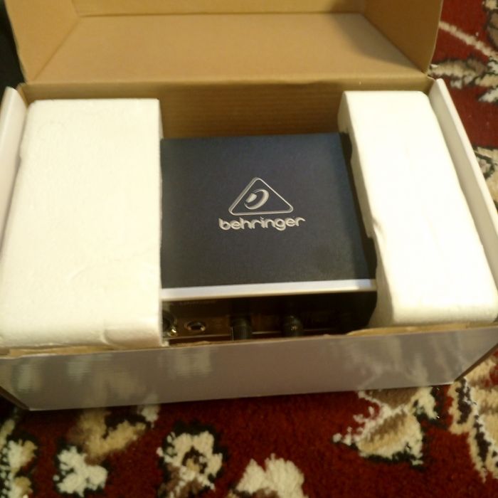 Внешний Звук карт Behrenger