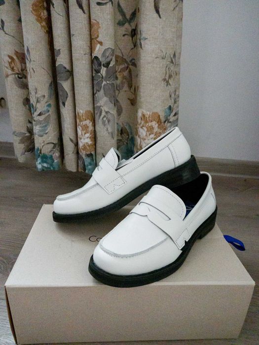 Vand papuci albi CK, femei, marimea 35