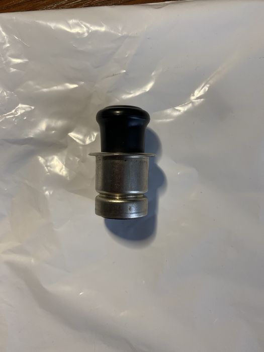 Прикуриватель Мерседес 124.