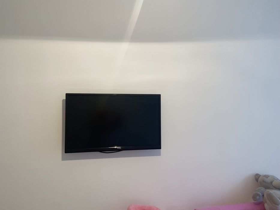 Телевизор в хорошем состоянии.