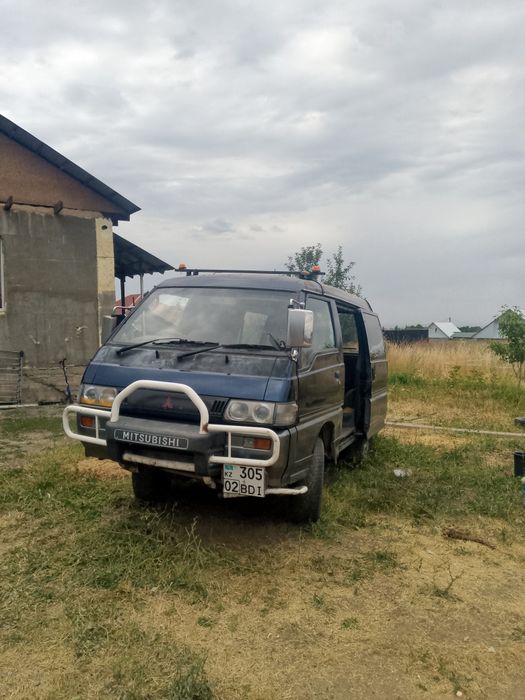 Срочно продам Mitsubishi delica
