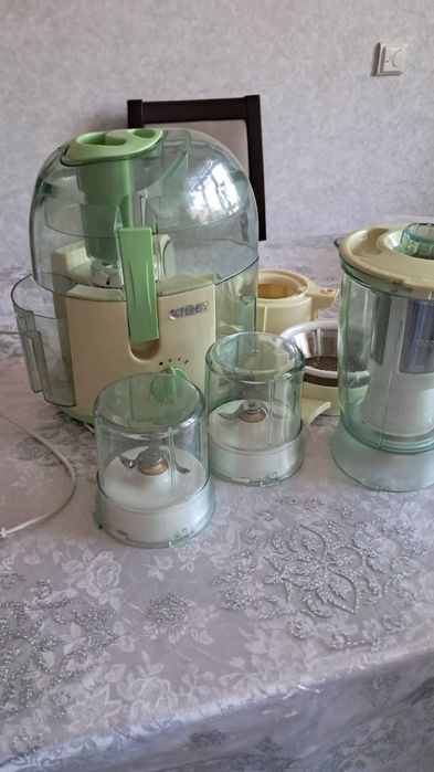 Продам электрическую соковыжималку