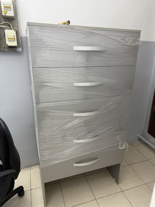 Продам шкаф новый