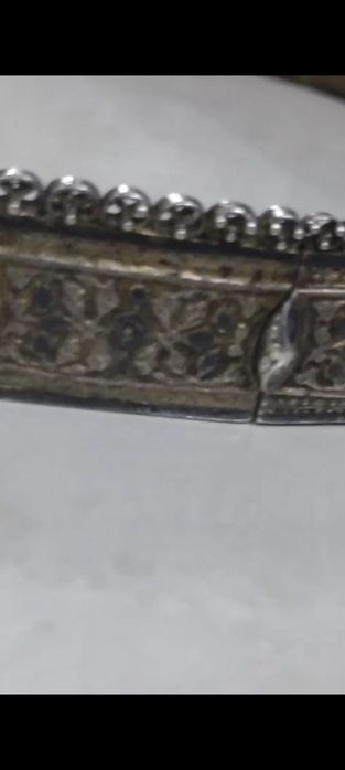 Продам серебристый ремень