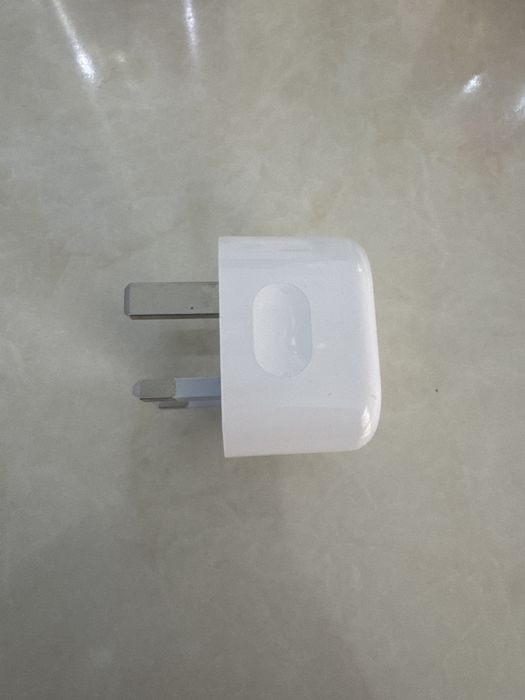 Iphone zaryadnik