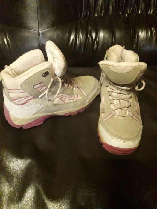 Топли зимни обувки