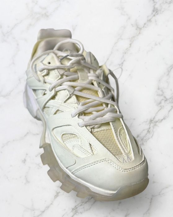 Balenciaga track