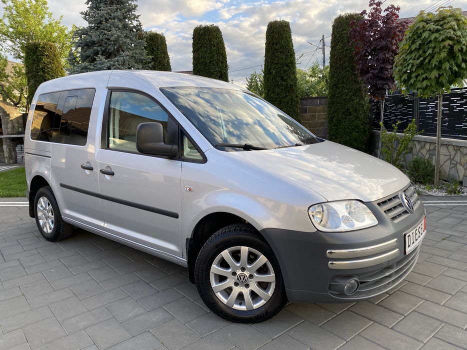 VW Caddy Life 1,9 Tdi~2-usi la Spate F/important