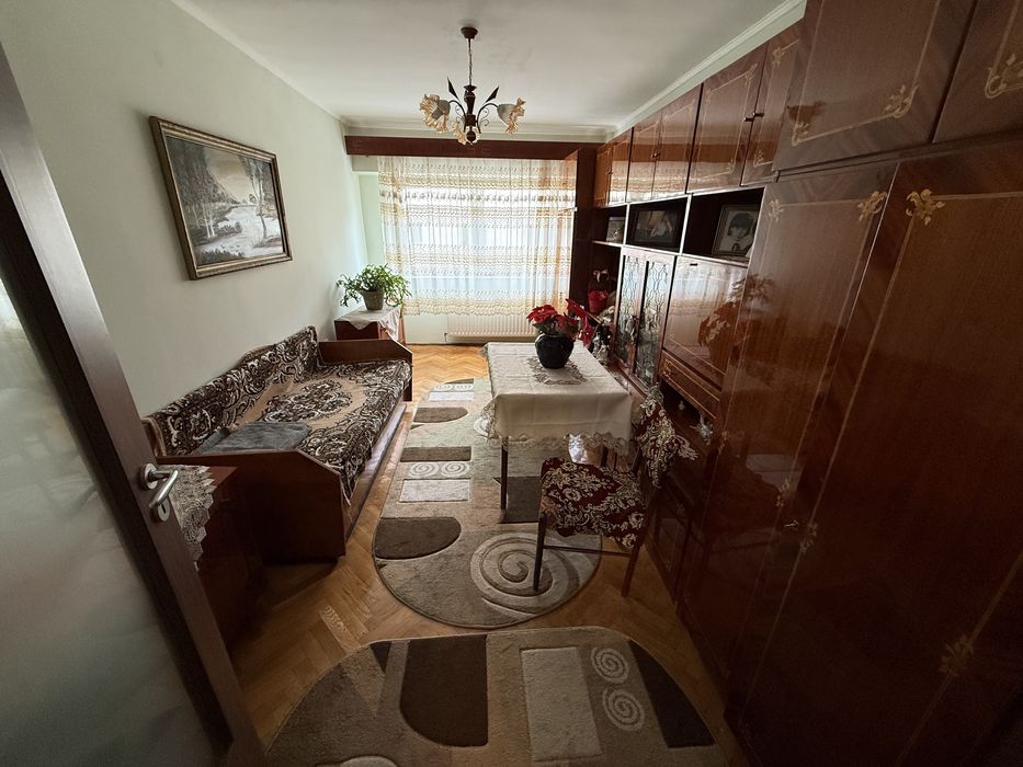 Ofer spre vanzare Apartament 4 Camere Micro 16 Etaj 2