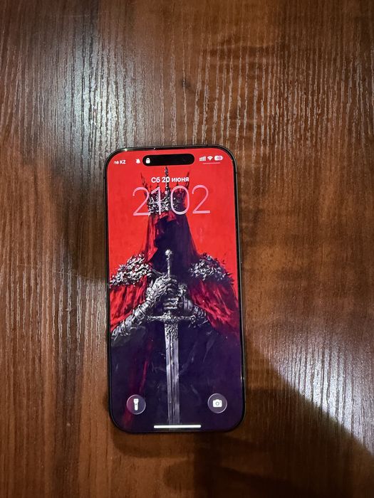 Iphone 17 черный