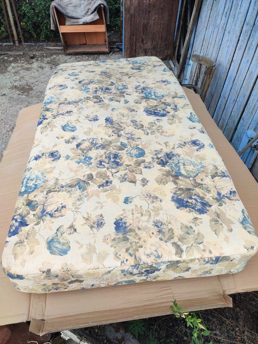 Продам матрасы б/у