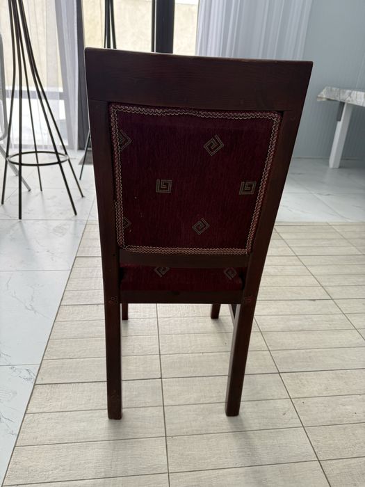 Стулья в отличном состоянии — срочно!