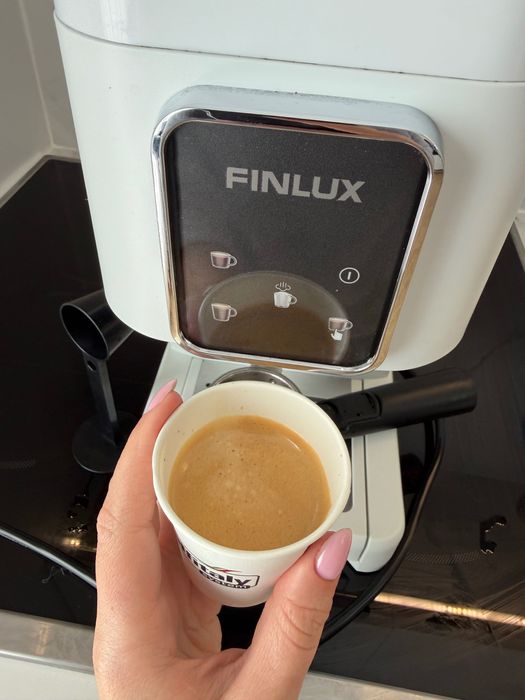 Продавам кафемашина Finlux – отлично състояние!