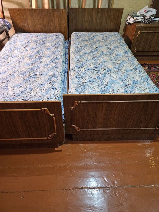 Кровати односпальные две штуки