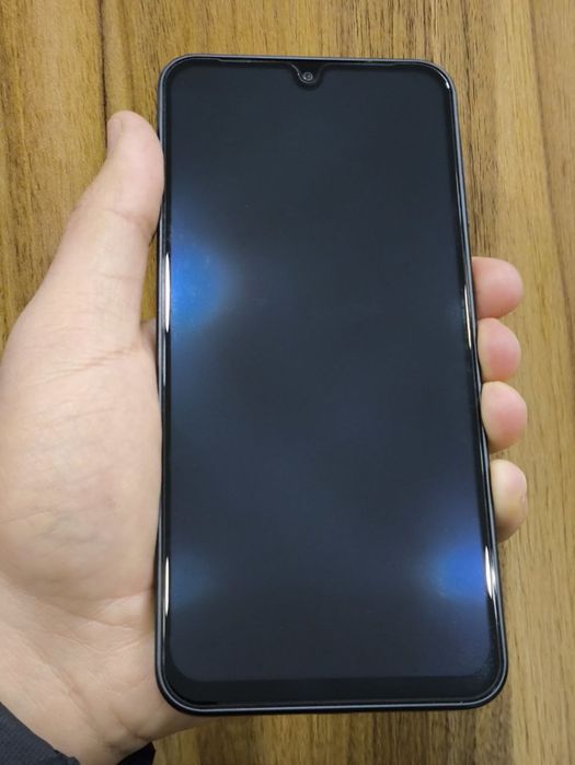 Самсунг а17 сотилади