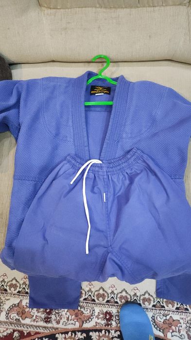 Кимоно детское в отличном состоянии