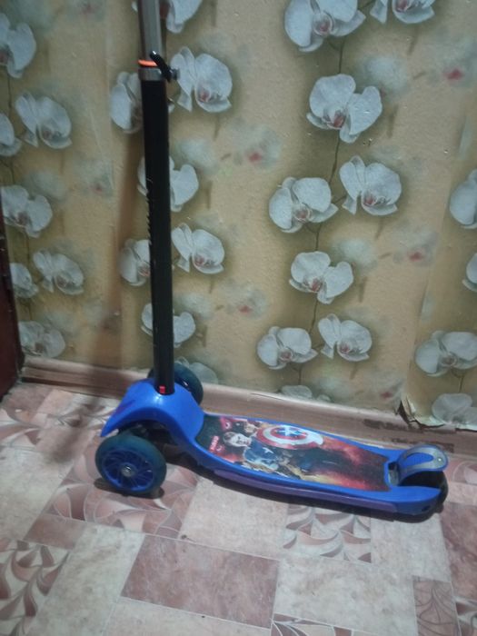 Детский самокат для прогулок