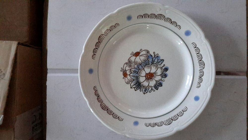 Тарелки советские.