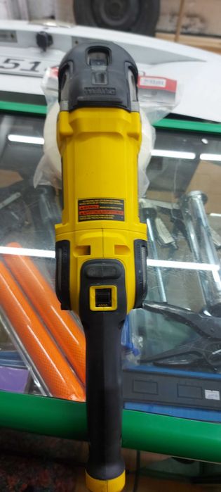 Dewalt полировальная машинка