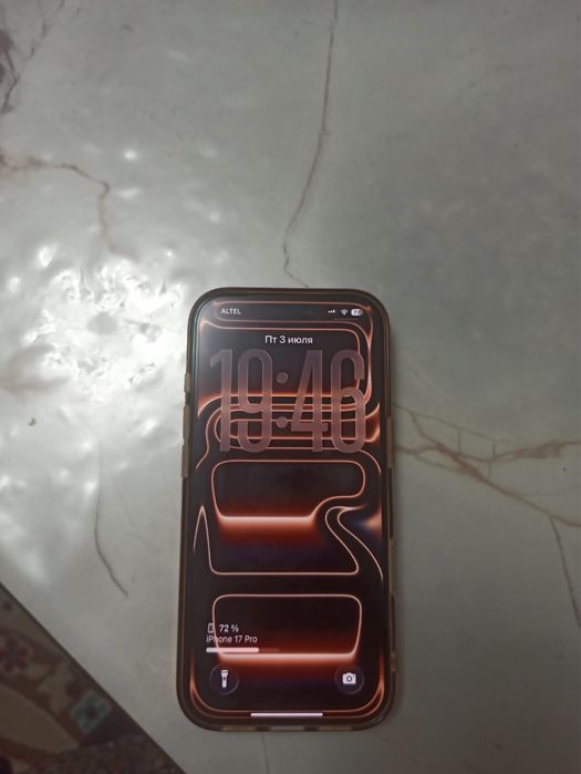 Продам айфон 17 про