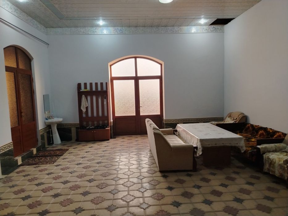 Ховли сотилади срочна