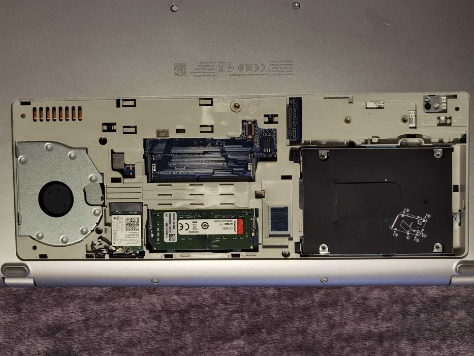 Laptop HP ProBook 450 G4, 8gb ram +1 slot liber, 512 gb HDD + slot M2, baterie buna
