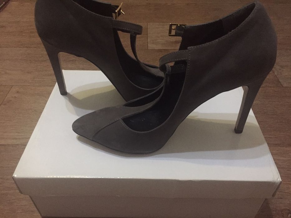Классные туфли на каблуке