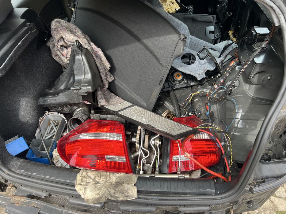 Dezmembrez bmw seria 1 e87 2010 facelift