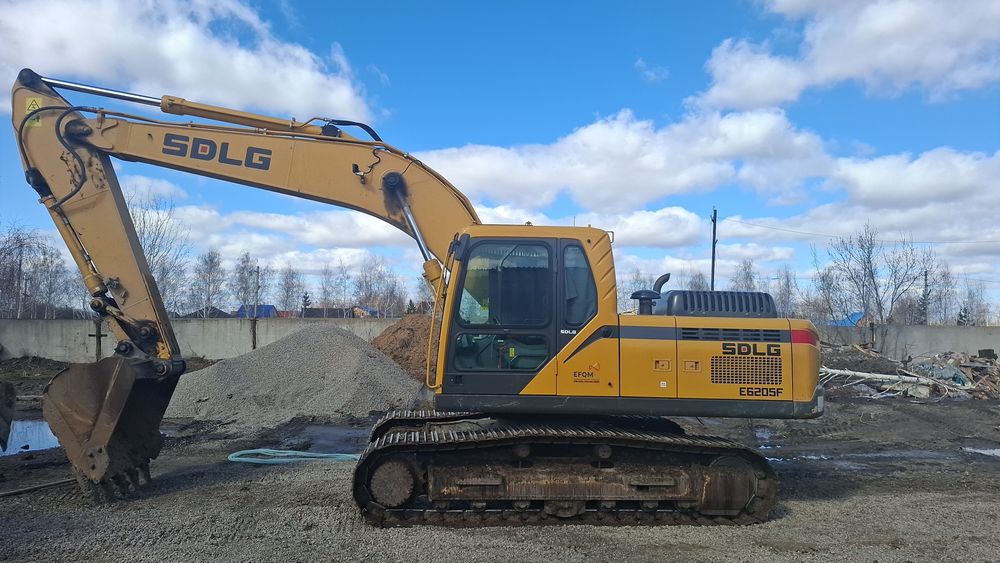 Эксковатор гусеничный, Эксковатор-погрузчик