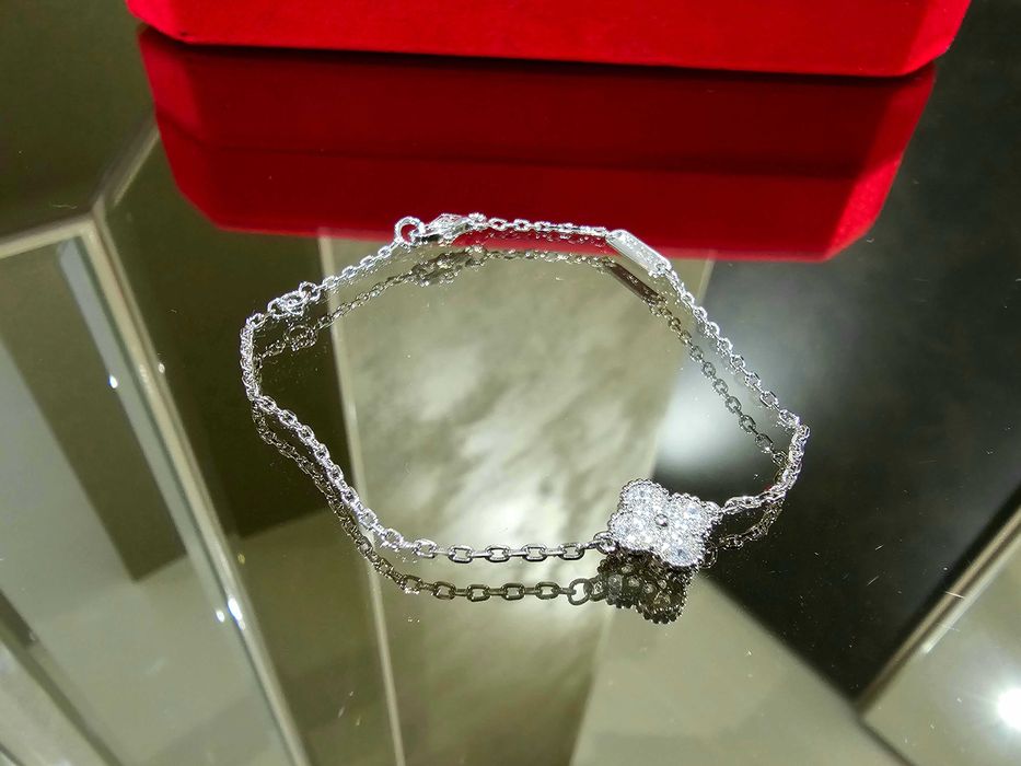 Van Cleef & Arpels VCA Silver 1 Motif Sweet Alhambra Дамска Гривна