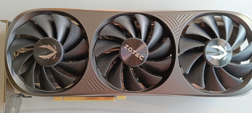 ZOTAC RTX 4070 Ti Trinity 12 Gb.