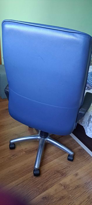 Директорски стол