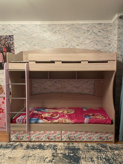 Продам Двухъярусную кровать