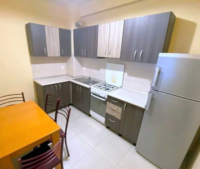 Дава се под наем Тристаен апартамент в Пловдив, Коматево - 90 кв.м за 341.7 € - Снимка #4