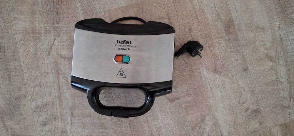 Сандвич мейкър Тефал