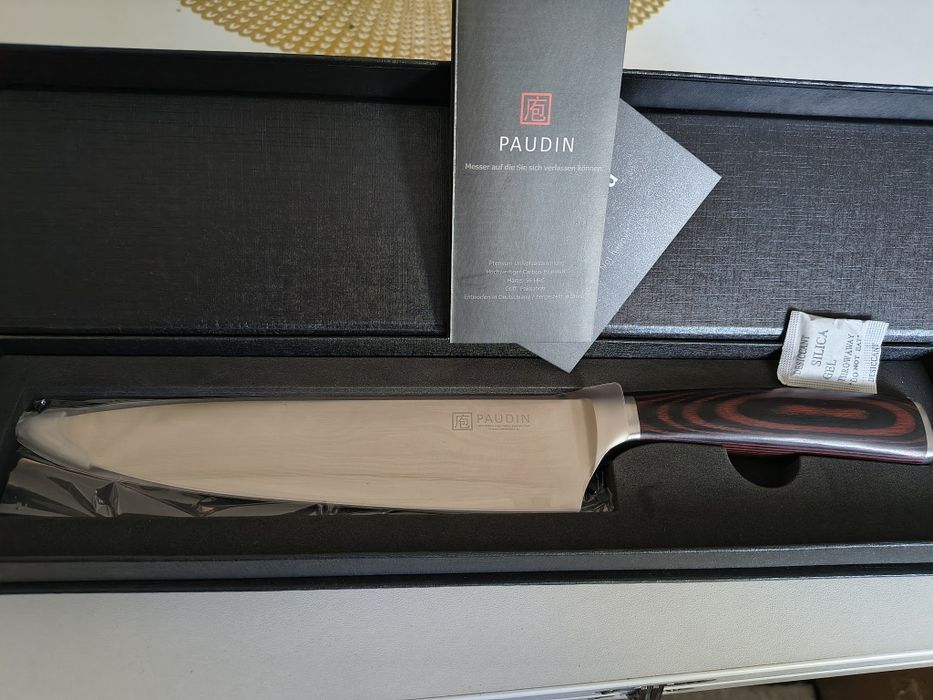 Vând cuțit profesional Paudin