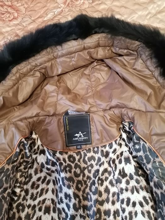 Продам зимний пуховик