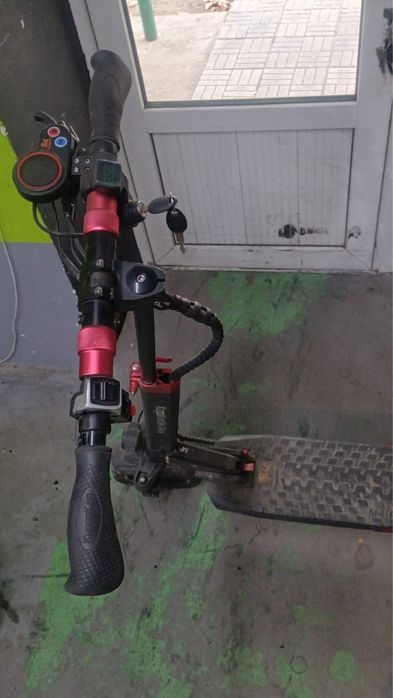 Продам самокат kuro m4pro