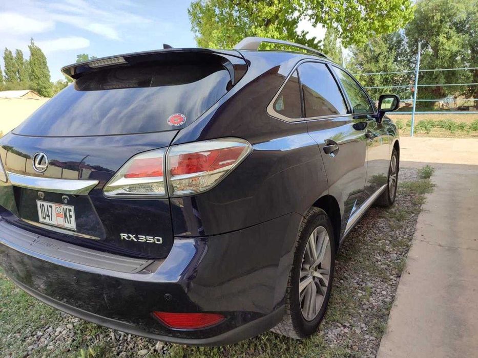 Машина Lexus RX 350