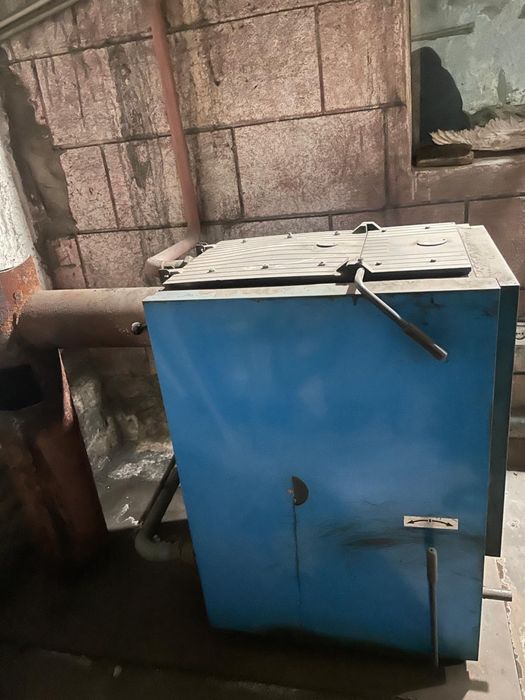 Продам хорошую печь Buderus