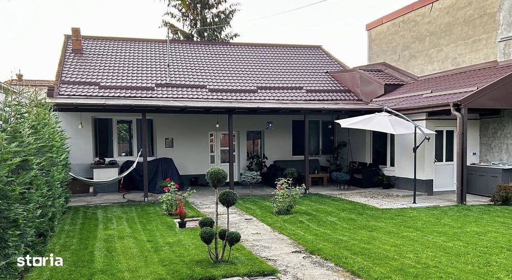Casa singur in curte / Semicentrala / Autorizatie pentru mansardare