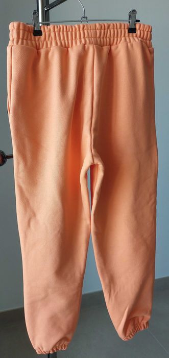 THE GIVING MOVEMENT joggers pantaloni trening NOI