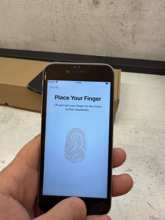 Продавам iphone 6s 128gb