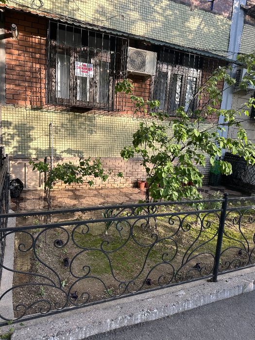 Продаëтся своя 3× квартира в Чирчике