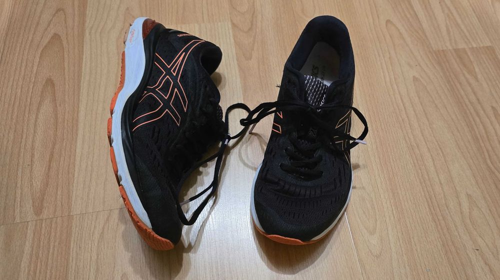 Asics 39- дамски маратонки