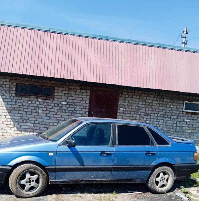 Продам машину Фольксваген Пассат б3