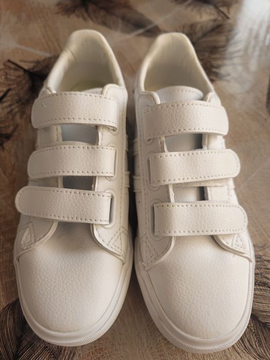 Продавам дамски маратонки н.38