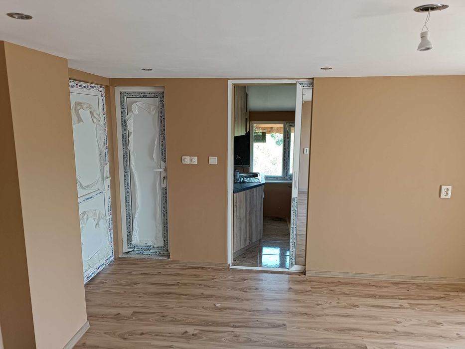 Продава се Къща в с. Лозно, Област Кюстендил - 140 кв.м за 443 €/кв.м - Снимка #8