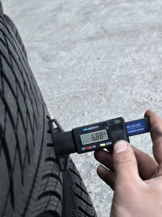 4 Броя Гуми Michelin 2x235/50/20 2x255/45/20 2022dot