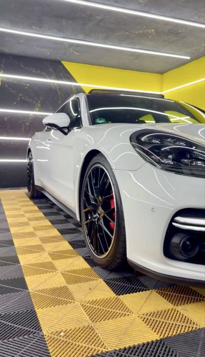 Porsche Panamera Turbo